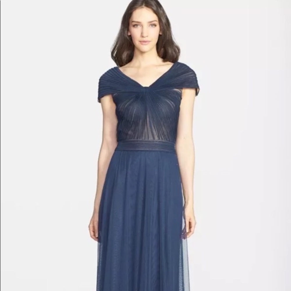 Evening gown dress
